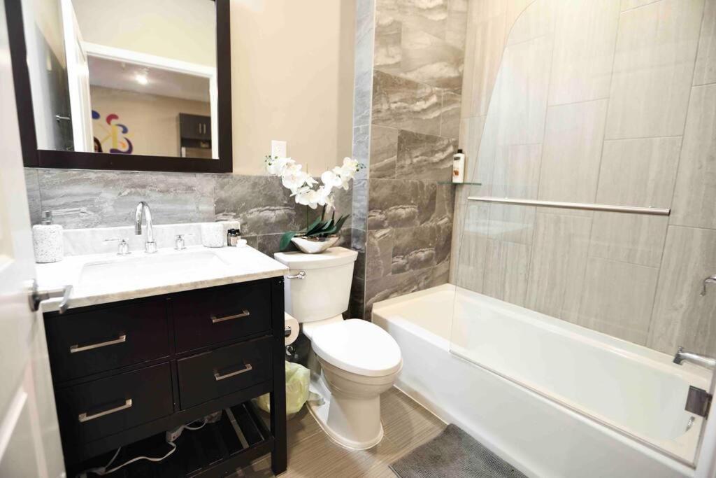 504 Luxe 1bdr In Center Philadelphia
